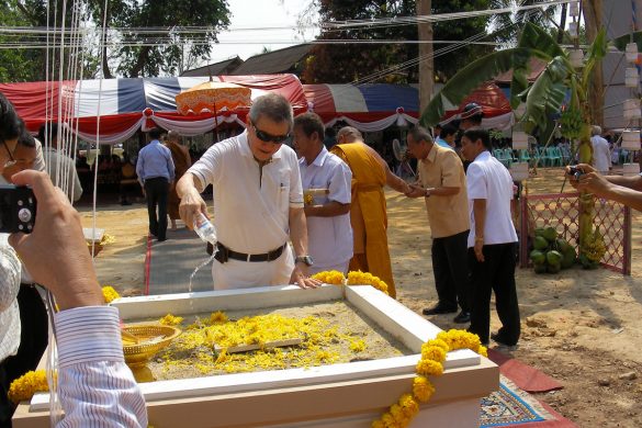 เป็นประธานฝ่ายฆราวาสในพิธีวางศิลาฤกษ์ “ศาลาปฏิบัติธรรมเฉลิมพระเกียรติ”